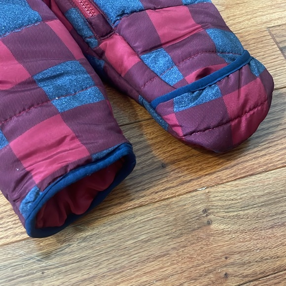 Oshkosh Infant Bunting Snowsuit. Size 3-6 months. Brand new, never used - Picture 2 of 9